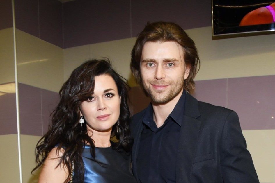 Как же похудел! Петр Чернышев впервые за долгое время появился на публике