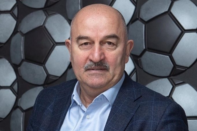 Станислав Черчесов покинул пост главного тренера сборной России по футболу