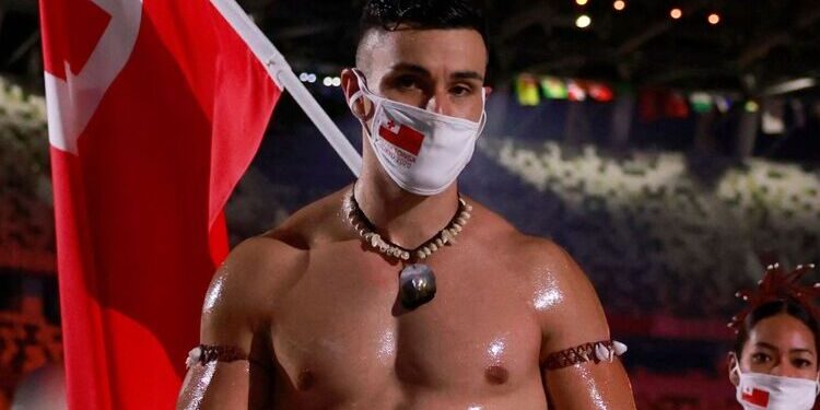 «Горячий знаменосец» из Тонго снова приехал на Олимпиаду: реакция соцсетей, HELLO! Russia