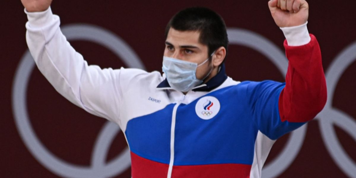 Уложил украинца на лопатки. Российский борец Башаев взял бронзу в дзюдо | Олимпиада | Спорт