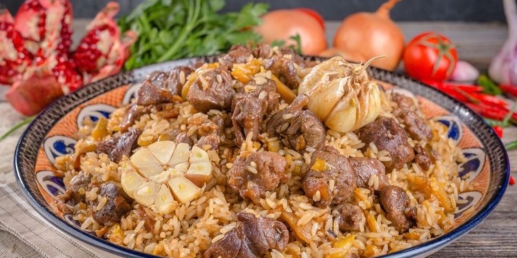 плов с бараниной, нутом и изюмом, HELLO! Russia