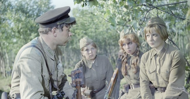 Разлука с ребенком, вдовство. Как судьба испытывала актеров фильма «…А зори здесь тихие»