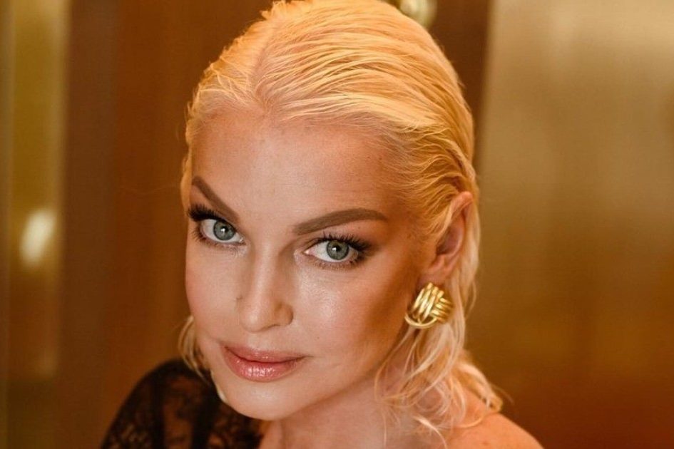 Анастасия Волочкова: «Моей голой попой отвлекают внимание от уголовных дел и мошенничества»