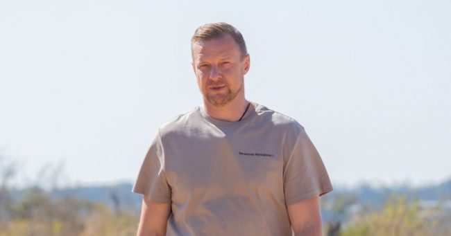 Мороженое с личинками и подкаты Айзы к женатому Малафееву. Премьера «Звезды в Африке»