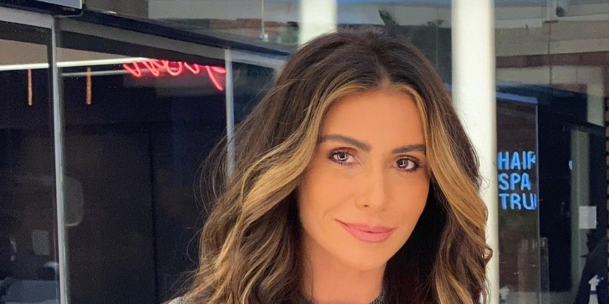 Розовые шары и торт с пятками. Звезда «Клона» Антонелли отметила день рождения дочерей