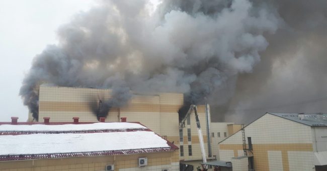 Фигурантам дела о пожаре в «Зимней вишне» в Кемерово, где погибли дети, вынесли приговор
