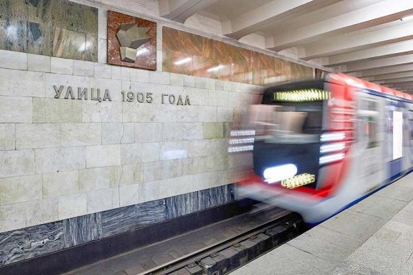 Пассажиры метро совершили почти 22 млн поездок со скидкой по акции «Время ранних» :: Общество :: Дни.ру