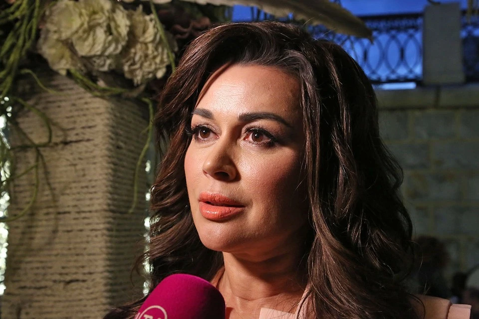 Анастасия Заворотнюк.