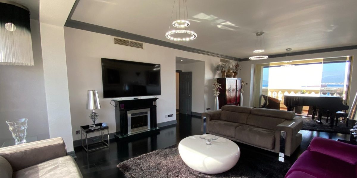 От трэша до роскоши: какие квартиры можно найти на Патриарших прудах