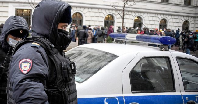 В Москве неизвестный открыл стрельбу в МФЦ. Погибло двое, пострадала 10-летняя девочка