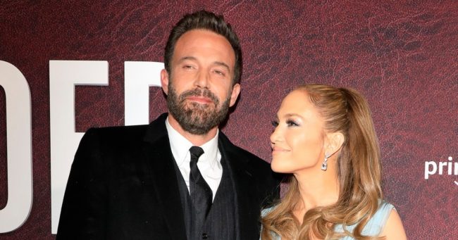 Психолог о преодолении страха перед свадьбой на примерах Ходченковой и Аффлека