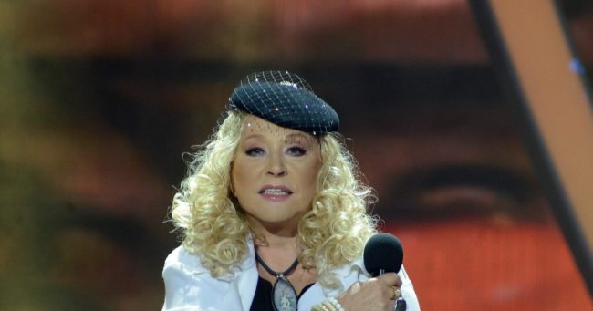 Что мешает Алле Пугачевой познакомиться с внучкой?