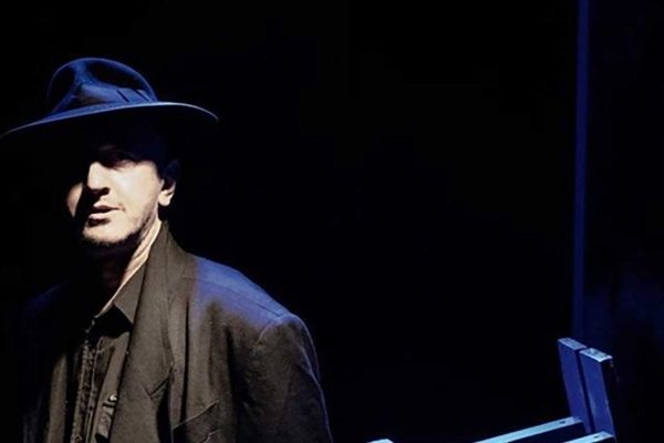 Пресс-показ премьерного спектакля Максима Лакомкина «Книжный воришка» :: Пресс-релизы :: Дни.ру