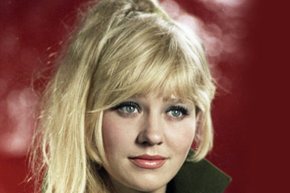 Нашли мертвой на третий день, хоронили в платье из реквизита. Отчаяние Светланы Савеловой