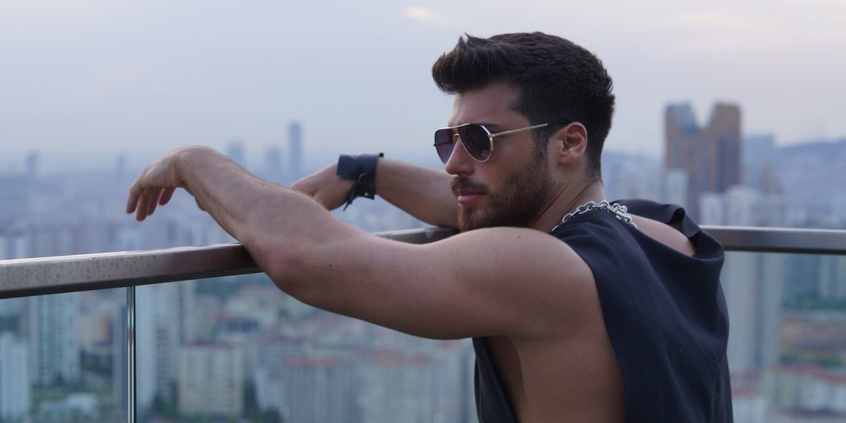 Не только красивый: 7 фактов о популярном турецком актере Джане Ямане