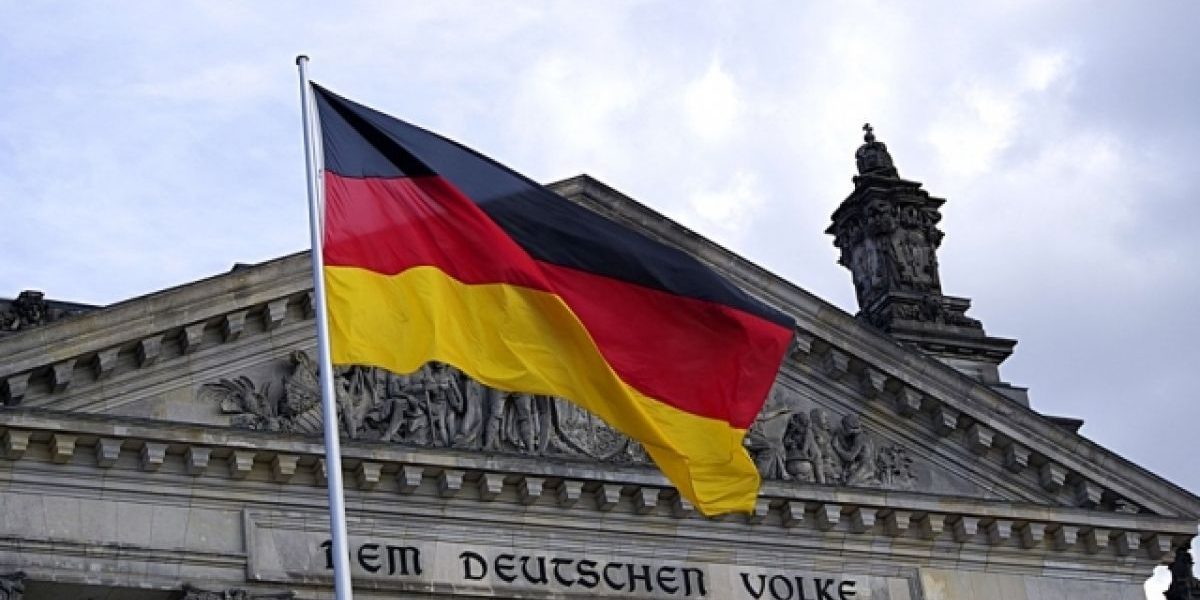 Министр обороны ФРГ прокомментировала требование РФ о нерасширении НАТО | В мире | Политика