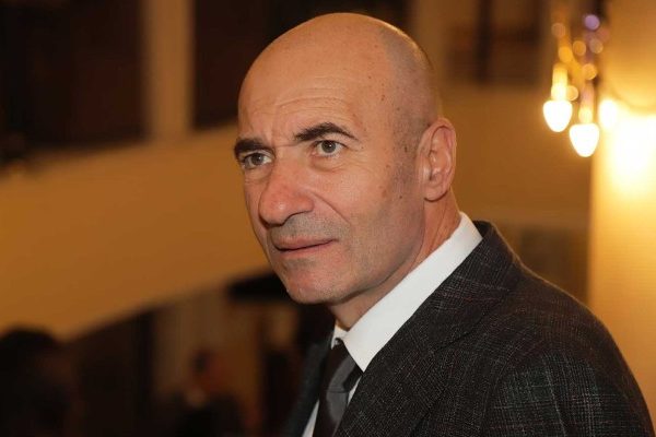 Пять звезд, которые страдают от неизлечимых болезней, подробности, 2022 :: Шоу-бизнес :: Дни.ру