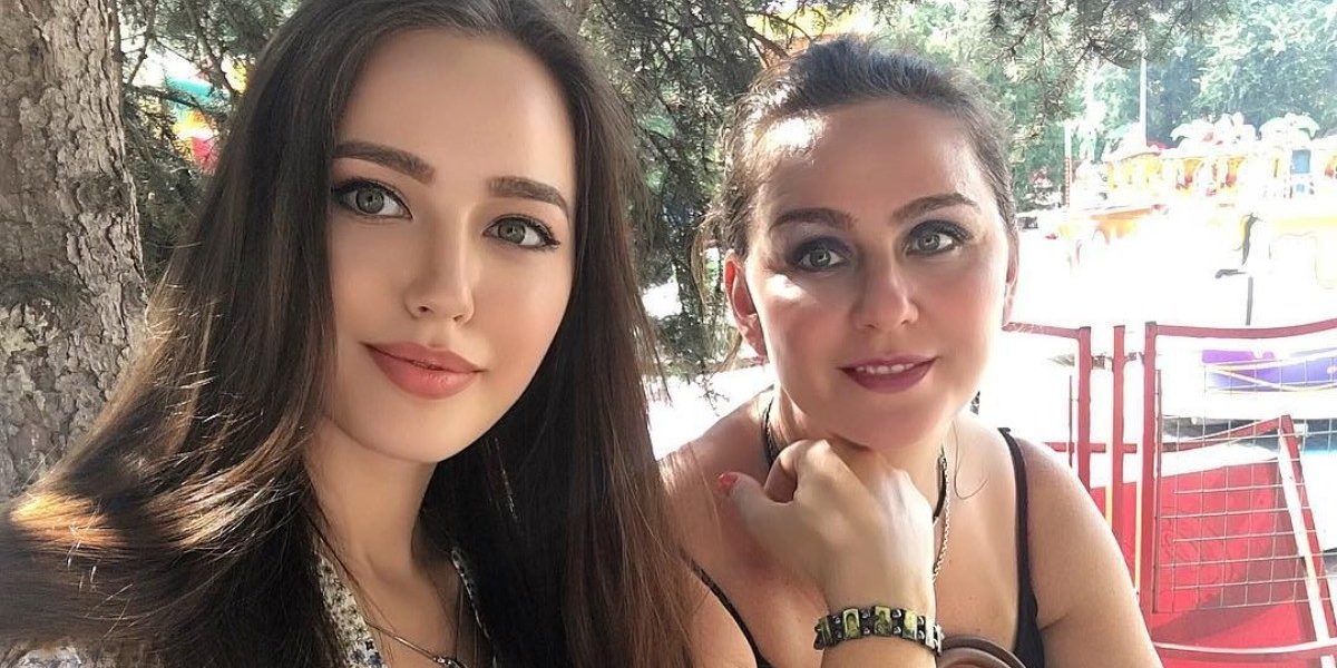 Ни грамма целлюлита и тонна сексуальности. Фигуристая теща Дмитрия Тарасова купальнике