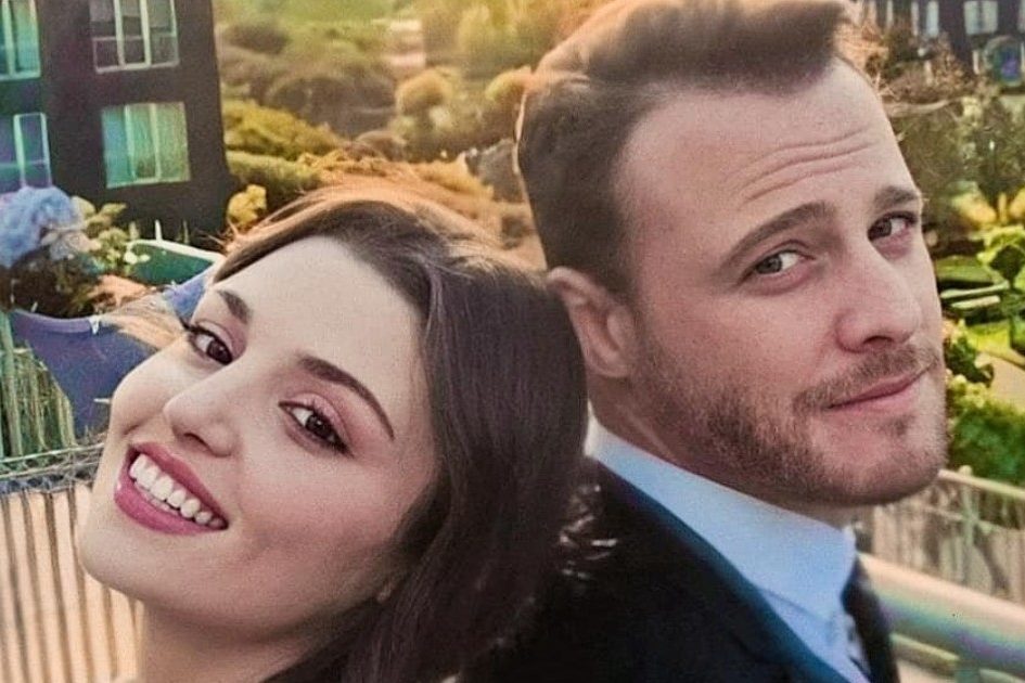 Кризис миновал. Керем Бюрсин вылетел из проекта с соперницей Ханде Эрчел