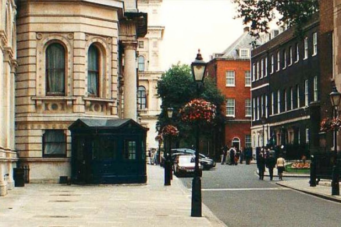 Лондон планирует предоставить РФ заверения об оборонительном характере НАТО | В России | Политика