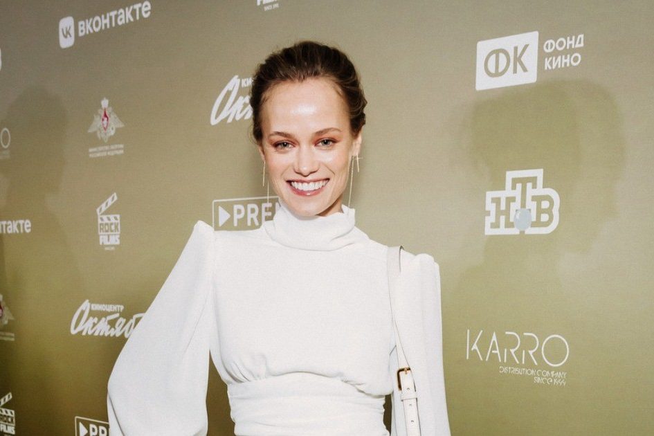 Учитель с дочками от Пересильд и брошенная девушка Харламова: премьера «Однажды в пустыне»