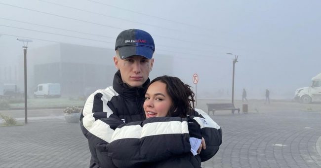 В белом платье и фате. Инстасамка готовится к свадьбе – фото