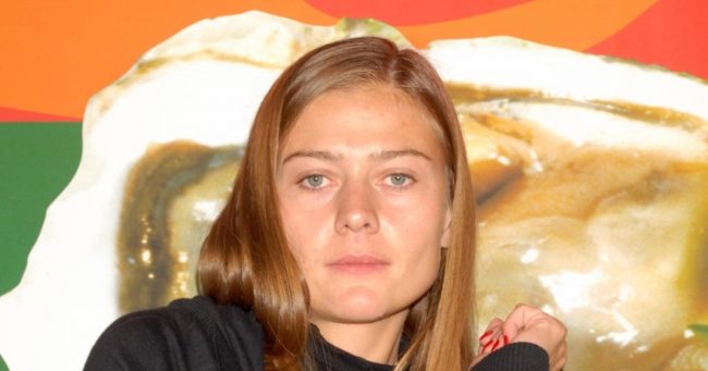 «Разорвалась шейка матки»: Мария Голубкина вспомнила об ужасах родов за 10 тысяч долларов