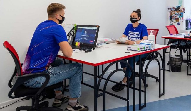 В Москве открылись 12 пунктов сбора гуманитарной помощи для беженцев :: Общество :: Дни.ру