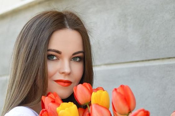 Все успела: как сделать праздничный макияж и никуда не опоздать — Спецпроекты