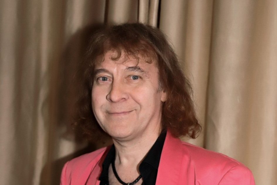 Непризнанные дети, жена-путана и брошенная мама. «Розовые розы» Александра Добрынина