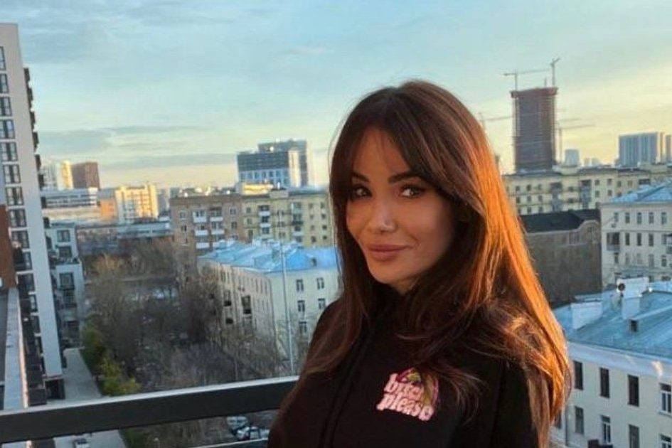 «Мы в огне»: Айза слегла с высокой температурой вместе с сыновьями