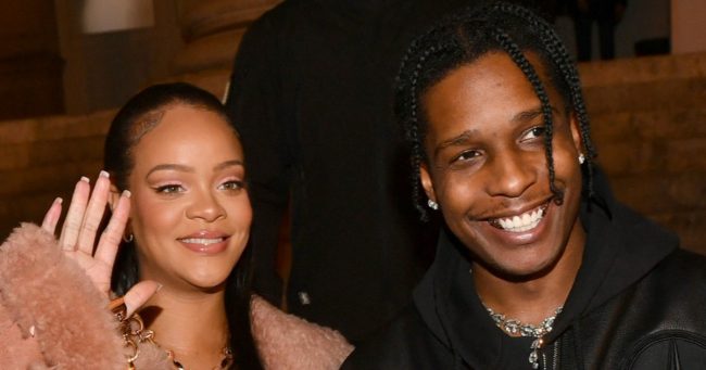 Простила изменщика? Рианна и A$AP Rocky замечены вместе на Барбадосе