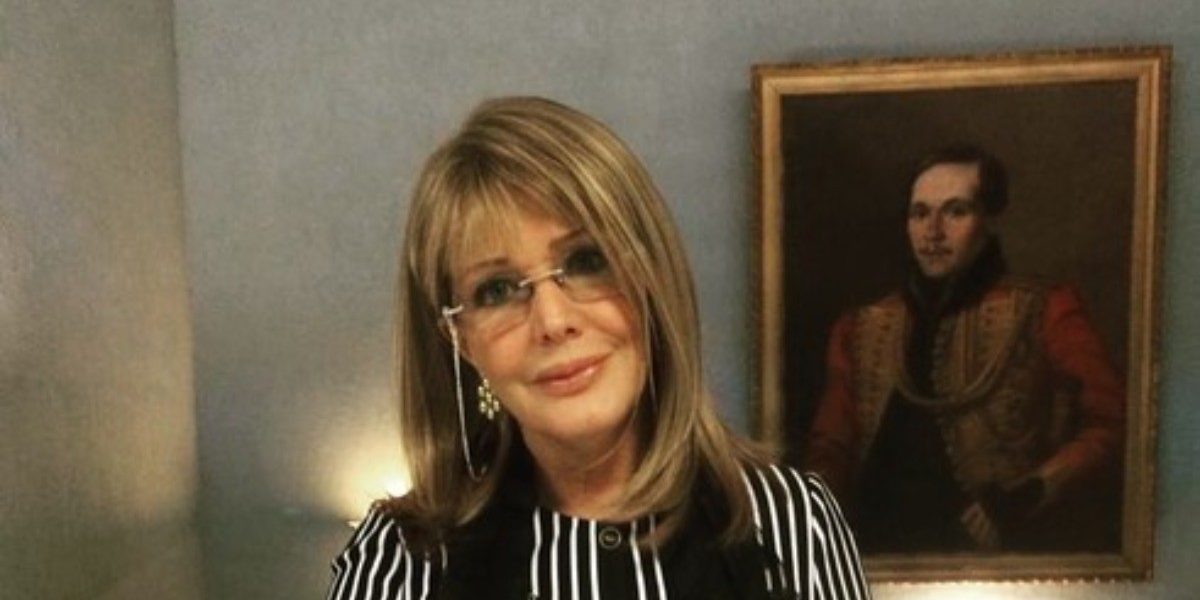 Елена Проклова рассказала, содержит ли бывшего мужа