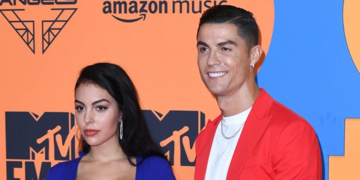 Криштиану Роналду дал сказочное имя родившейся при трагических обстоятельствах дочке