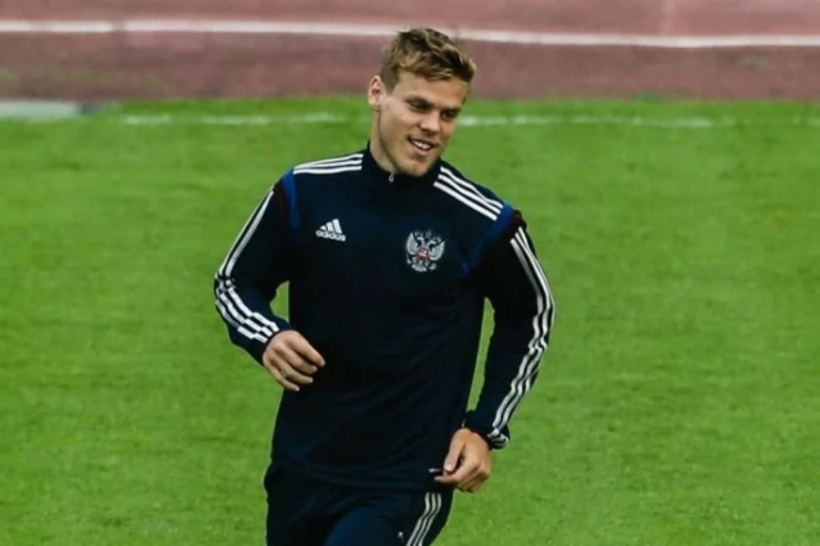 Агент Кокорина заявил, что футболист хочет остаться играть в Италии | Футбол | Спорт