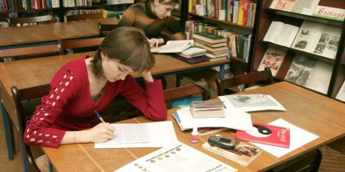 стоит ли продолжать изучать иностранные в условиях санкций – подробности :: Автор Наталия Тутанцева :: Дни.ру