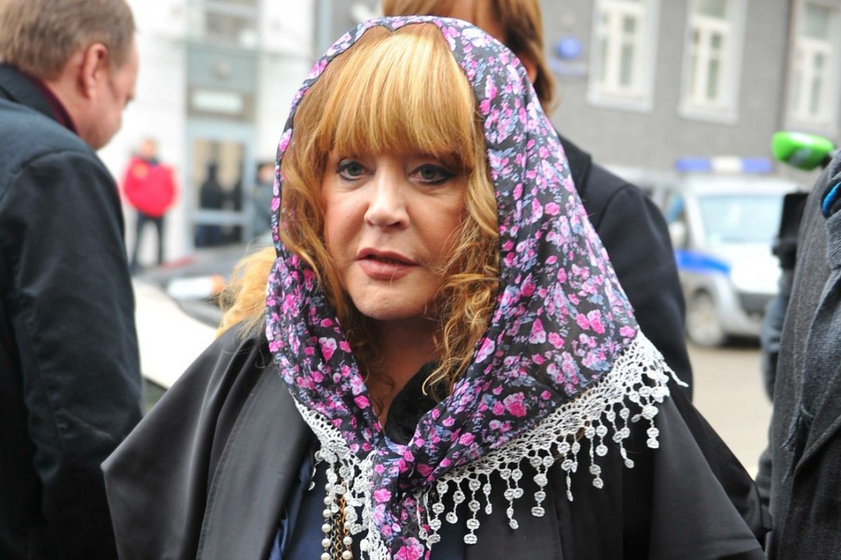 убитая разводом Примадонна оказалась на кладбище, последние новости, подробности, 2022 :: Шоу-бизнес :: Дни.ру