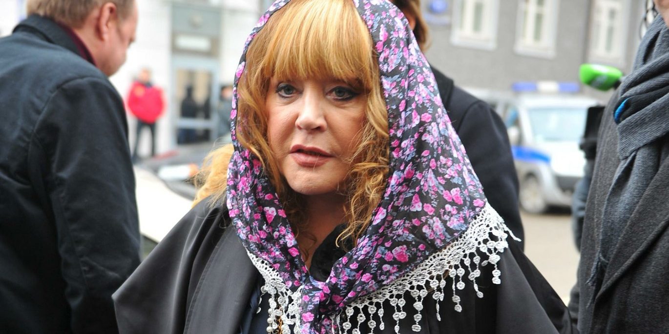 убитая разводом Примадонна оказалась на кладбище, последние новости, подробности, 2022 :: Шоу-бизнес :: Дни.ру