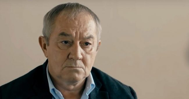 Хабенский и Богомолов произнесли трогательные речи на прощании с Сергеем Сосновским — Звезды