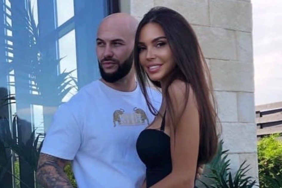 Лифт, джакузи, огромные светлые комнаты. Самойлова устроила румтур по новому особняку