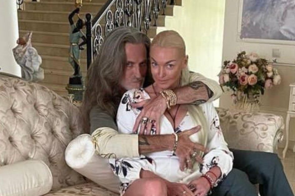 Джигурда помог Волочковой надеть трусики, а Решетова метит на место Бузовой. Соцсети звезд