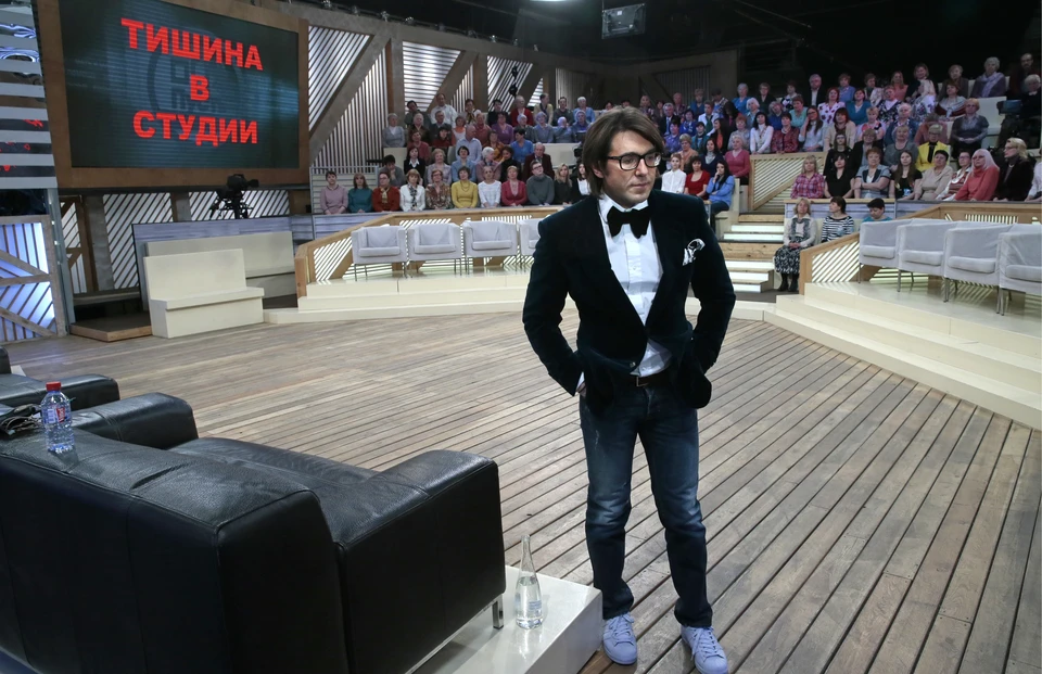 Ведущий Андрей Малахов во время съемок ток-шоу в телецентре 