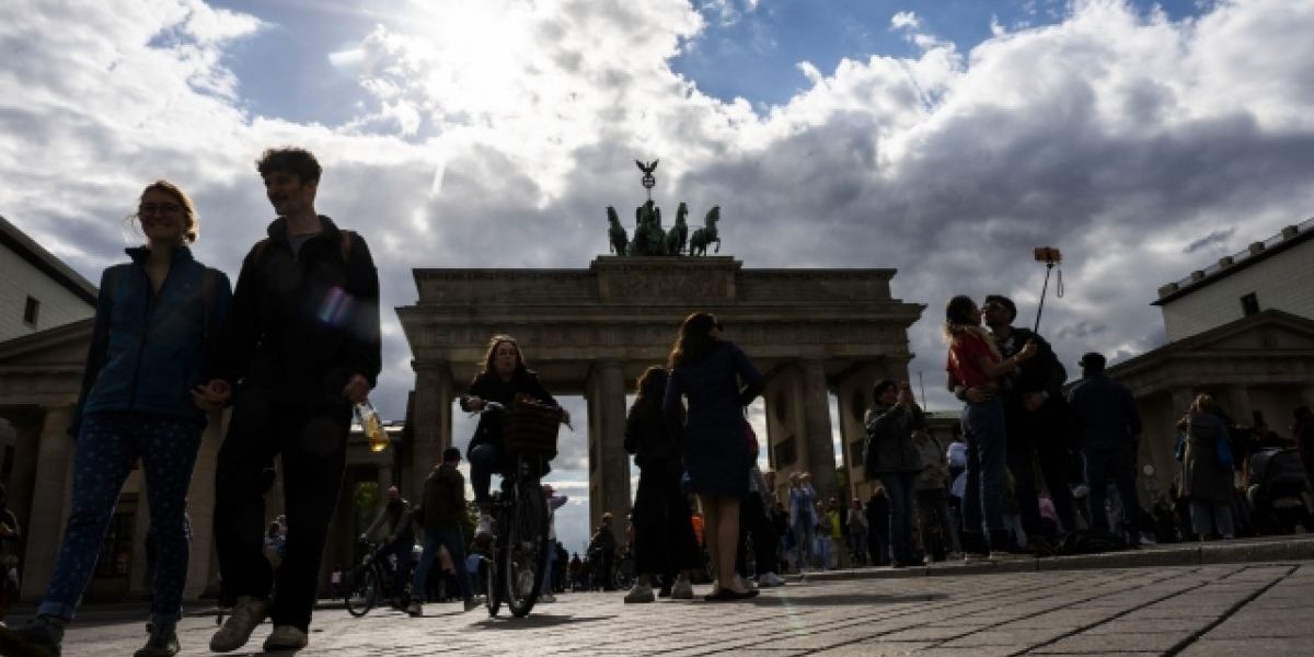 Подсветку Бранденбургских ворот в Берлине предложили отключать для экономии | Экономика | Деньги