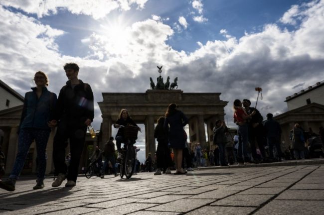 Подсветку Бранденбургских ворот в Берлине предложили отключать для экономии | Экономика | Деньги