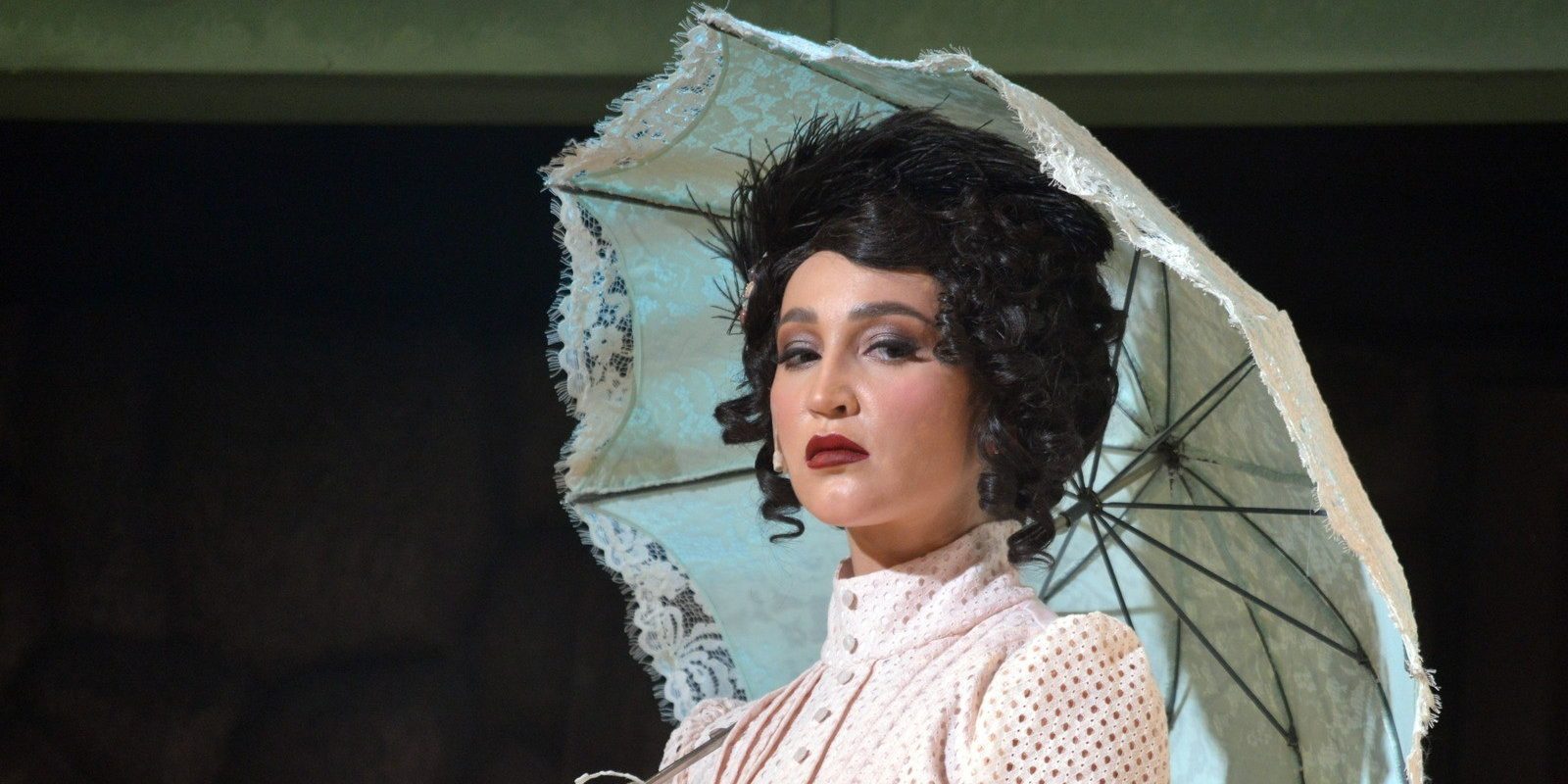 Захар Прилепин: «Олечка Бузова проявила себя неожиданным образом в это трудное время»