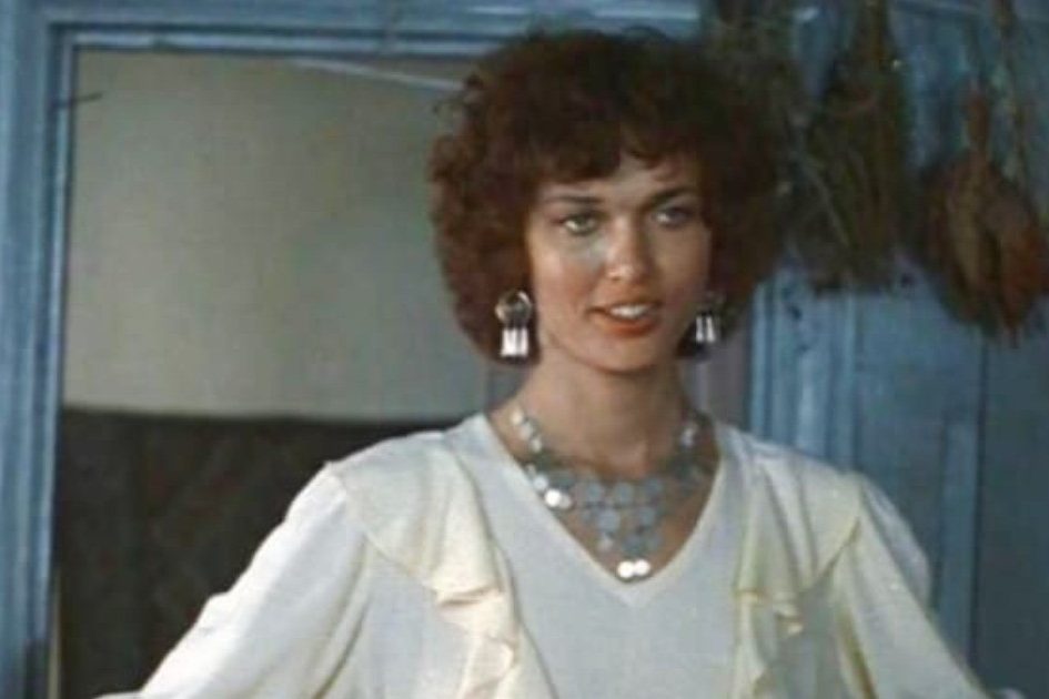 Когда не стало ролей, реставрировала ковры, ушла в монастырь. «Маленькие трагедии» Алимовой