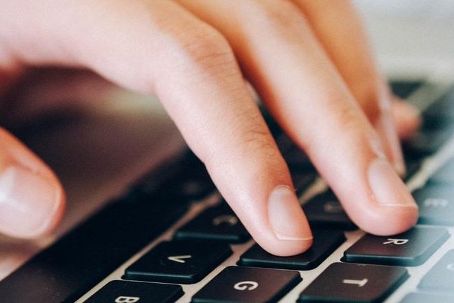 Диагноз на маникюре: о каких проблемах со здоровьем расскажут ногти — Будь здорова!