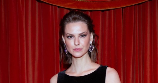 «Скучаю по тебе»: разведенная Лянка Грыу опубликовала фото с новым избранником