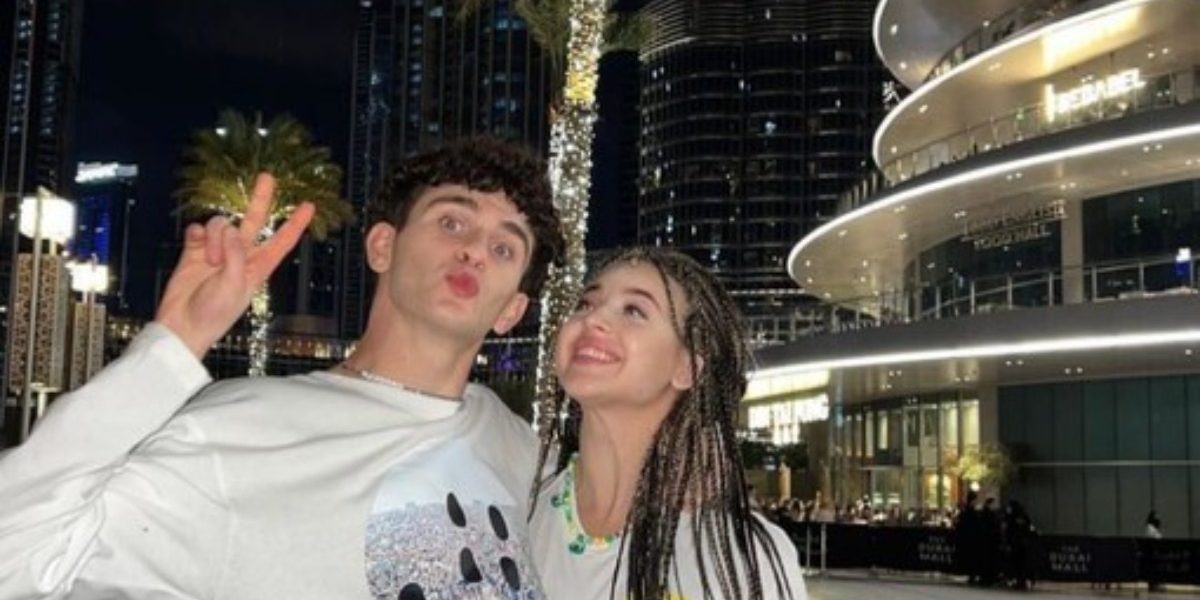 «Два года вместе!»: Аня Покров и Артур Бабич признались в романе