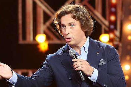 Максим Галкин ищет любую подработку? — Звезды